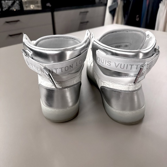 LOUIS VUITTON Rivoli Ankle Sneakers 'White Monogram with Silver' 1A8V86 Size 10 - Picture 3 of 4